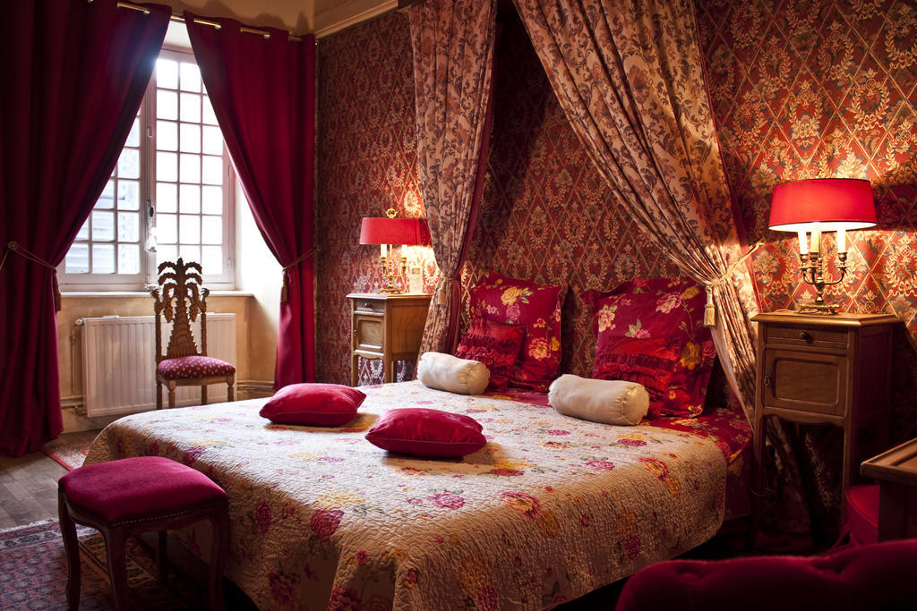 Chateau De Chantelauze Olliergues Habitación foto